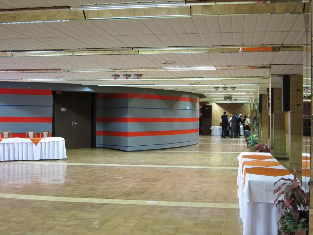 Retro Hotel Suza Bratislava Exterior photo